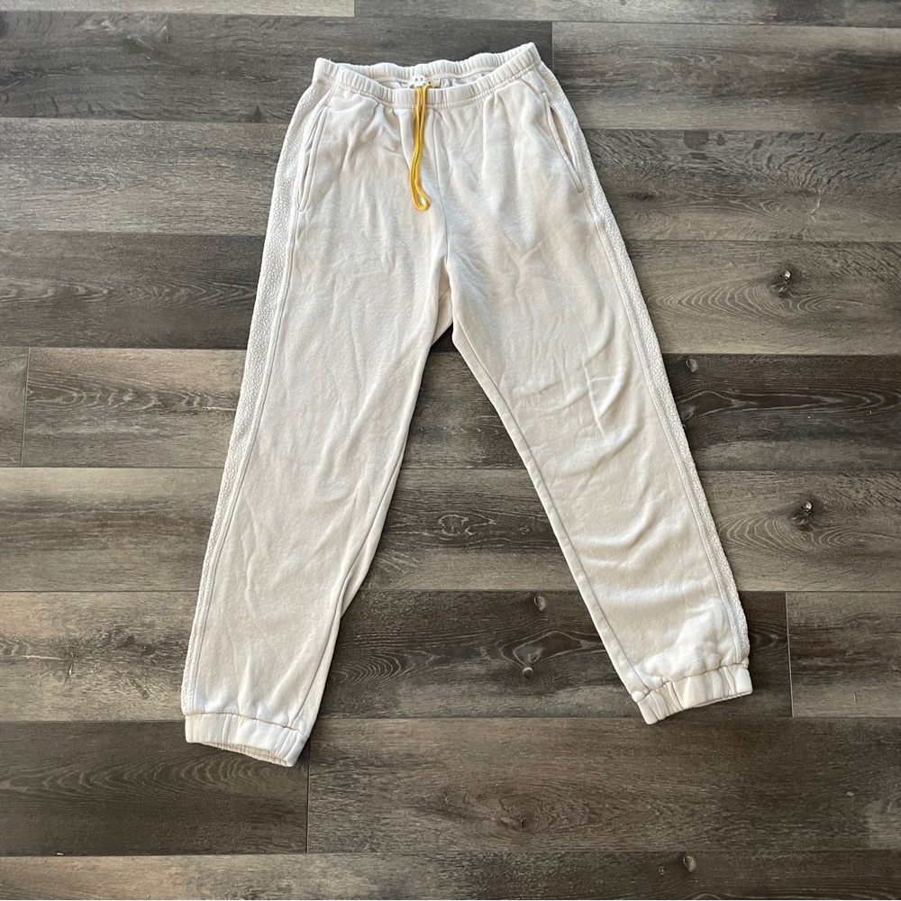 XiRENA Cream Jogger Sweatpants Size Small Fleece Lined Athleisure Jaw string